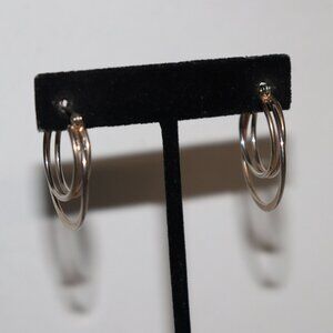 ✨ Beautiful Silver Hook Earrings – 1.25" Simple · Sleek · Everyday Shine